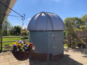 Moon Pod